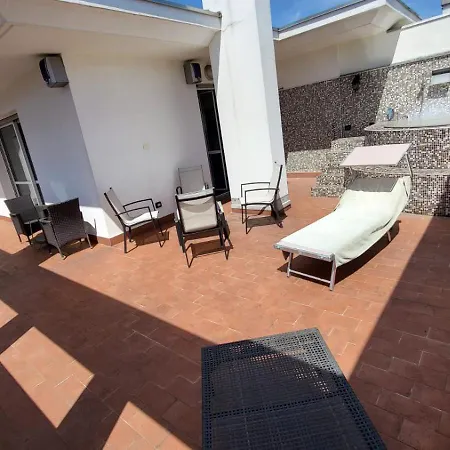 - Doppia Con Bagno Privato In Stupendo Attico Con Vista Mozzafiato B&B 밀라노