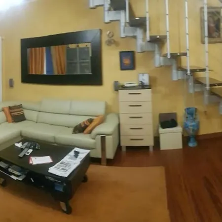 - Doppia Con Bagno Privato In Stupendo Attico Con Vista Mozzafiato 4* Milan