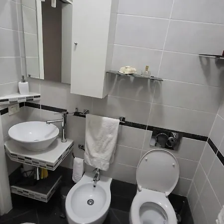 - Doppia Con Bagno Privato In Stupendo Attico Con Vista Mozzafiato Mediolan